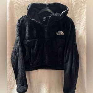 Cropped North Face 1/4 zip fuzzy black pull over hoodie in S